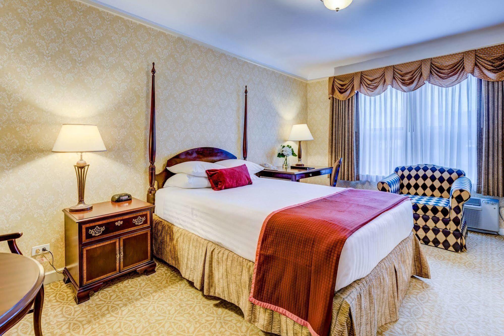 Carleton Of Oak Park Hotel Eksteriør billede