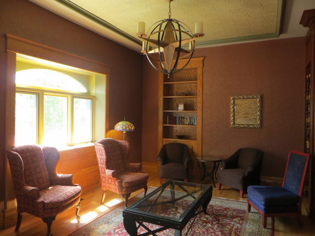 Carleton Of Oak Park Hotel Eksteriør billede